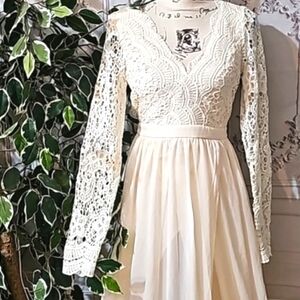 NWT Maniju Lace and Sheer Gown Medium